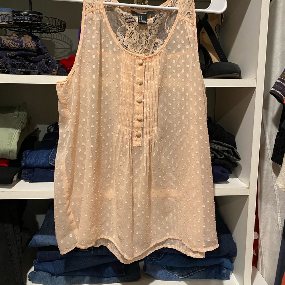 LG forever 21 tank like new